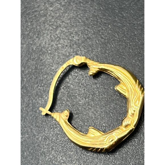 DN 14K Yellow Gold Vintage Kissing Fish Whale Hoop Earrings 1.44 grams - Picture 11 of 12